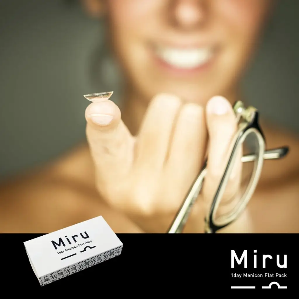 Miru-contactlenzen naast een bril